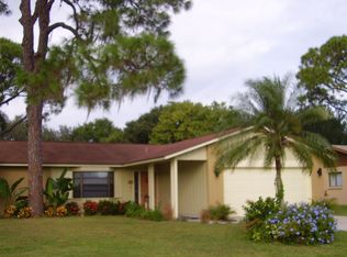 724 Tuxford Dr, Sarasota, FL 34232