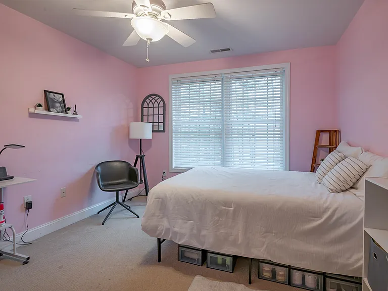 2 Lowther Pl — Photo 32