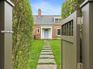 100 Meadow Way, East Hampton, NY 11937