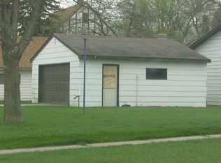 524 1st St NW, Mahnomen, MN 56557