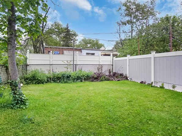 455 East 40th Street image 19 of 24