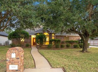 5243 Lakeshore Dr, Willis, TX 77318