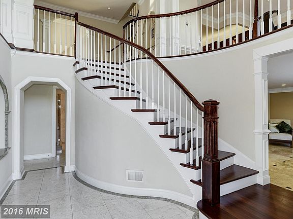 3rd image of 7023 Old Dominion Dr