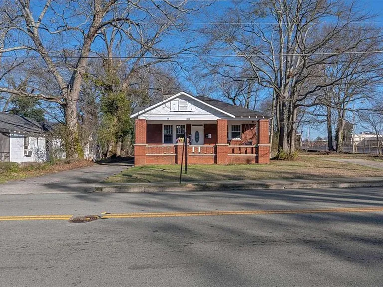 2882 Church St — Photo 12