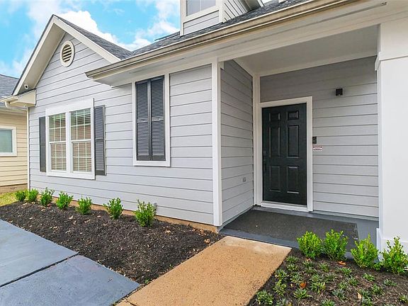 2nd image of 7634 Chalk Hill