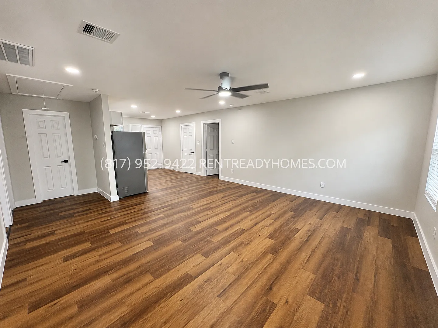 1104 Sunset Dr — Photo 3