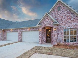 5 Chenal Village Cir #5, Little Rock, AR 72223