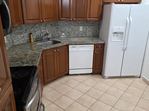 6361 N Falls Cir Drive #207, Lauderhill, FL 33319