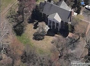 4003 Hunting Pines Ct, Fairfax, VA 22032