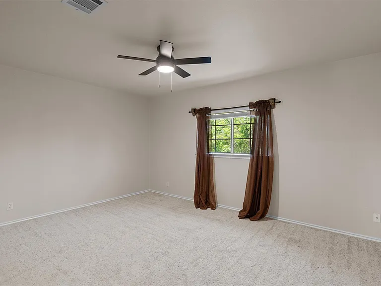 201 Covala Dr — Photo 28