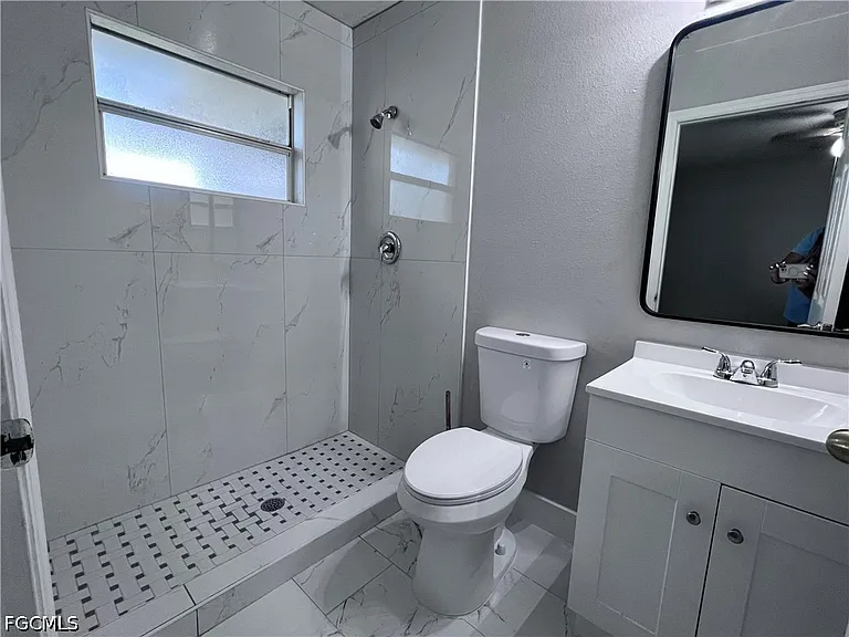 1809 SW Santa Barbara Pl — Photo 11