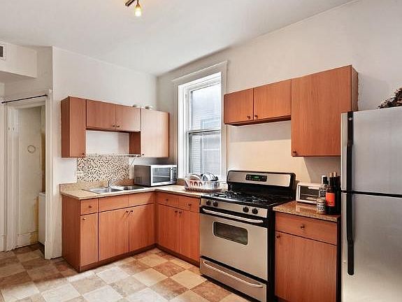4th image of 2836 N Sheffield Ave #3
