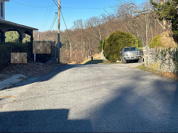 4th image of 6326 Clevelandtown Rd