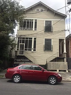 4909 1/2 Carondelet St