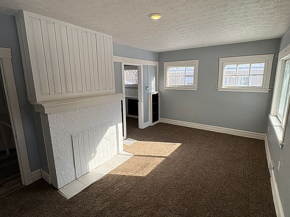 4th image of 1655 Huguelet St