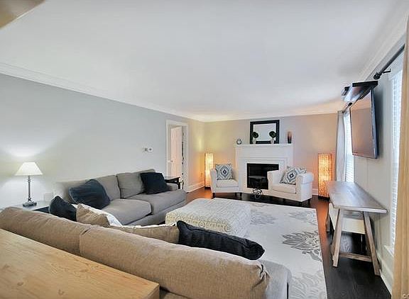 2nd image of 321 Harwick Dr