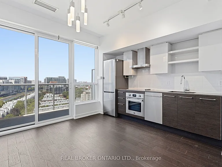1030 King St W #Penthouse 25 — Photo 1