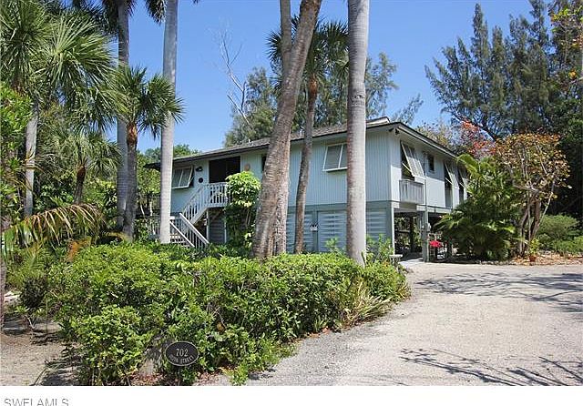 1st image of 702 Oliva St