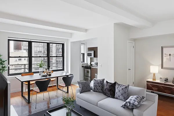 Rented by Stonehenge NYC LLC | media 88