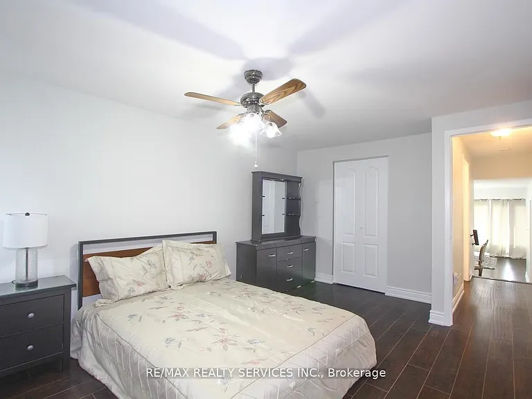 185 Earnscliffe Cir — Photo 23