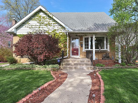 2nd image of 8246 Kildare Ave