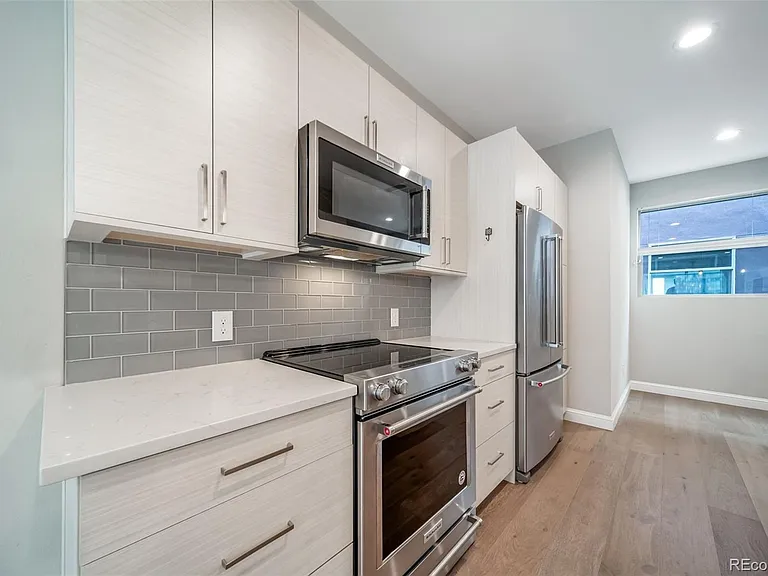 1752 Williams St — Photo 15