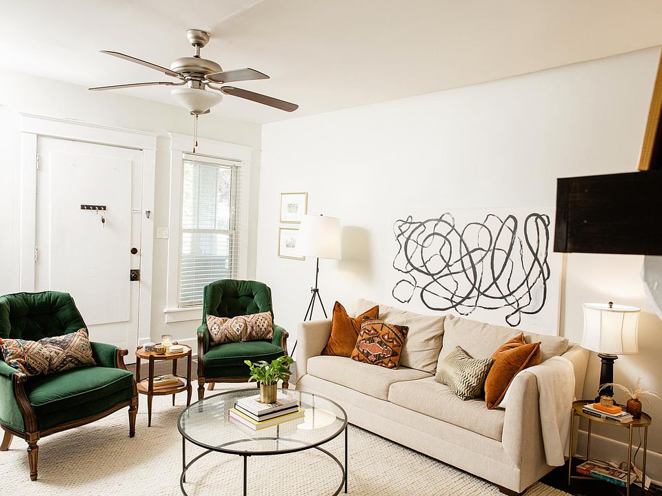 1st image of 415 Park Cir