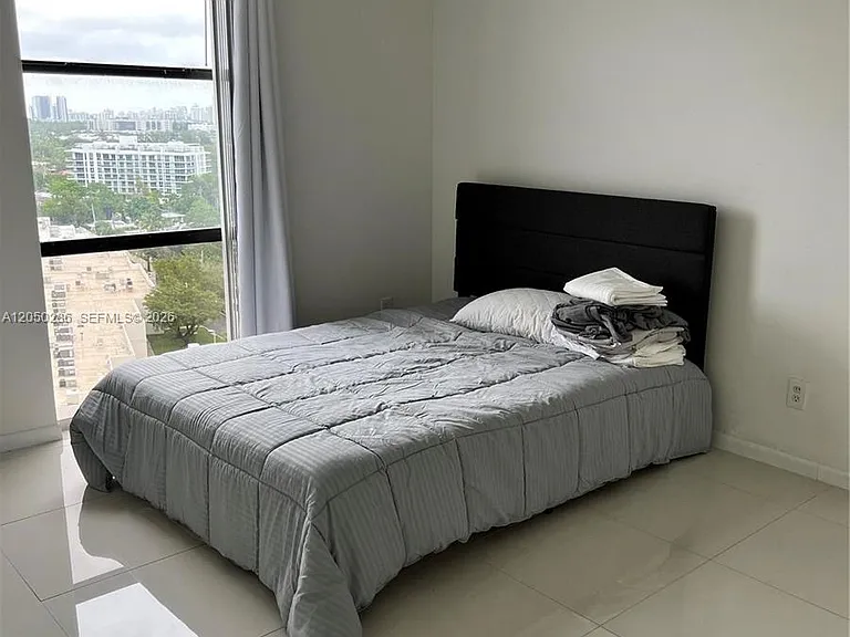 13499 Biscayne Blvd #1407 — Photo 5