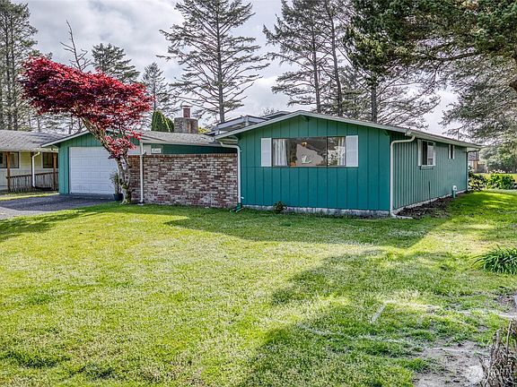 2nd image of 483 Dolphin Avenue NE