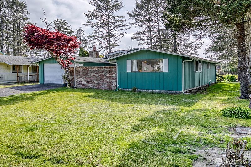 2nd image of 483 Dolphin Avenue NE