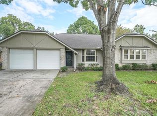 9638 Kemp Forest Dr, Houston, TX 77080