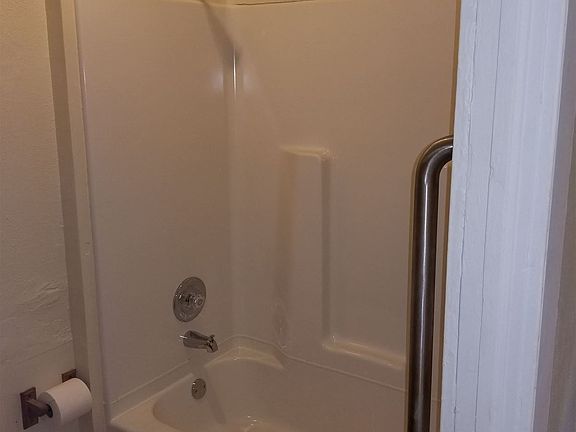 refinished tub/shower