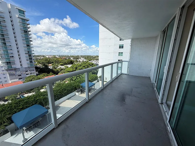 1871 NW South River Dr #1104 — Photo 2