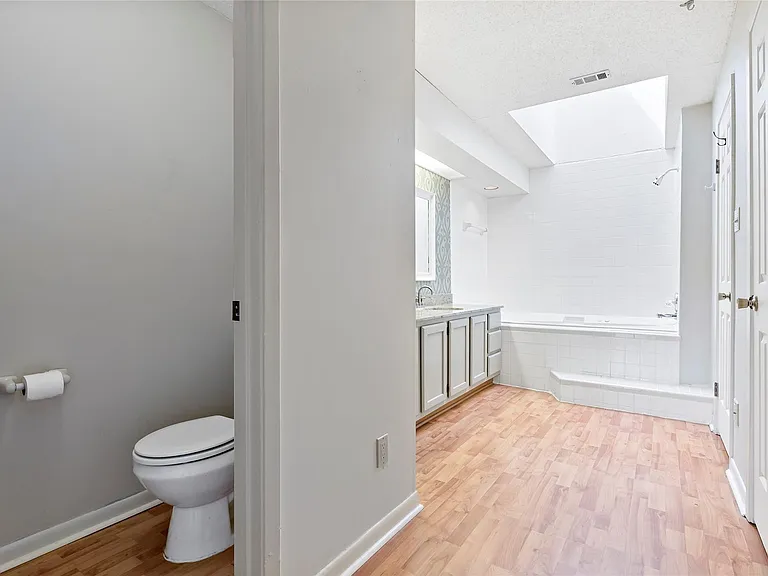 3122 Camelot Dr #33 — Photo 24
