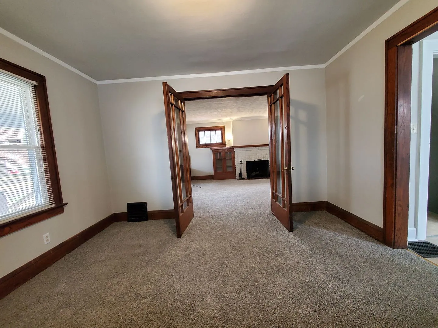 Updated 3BR, 1 BA home for rent! — Photo 4