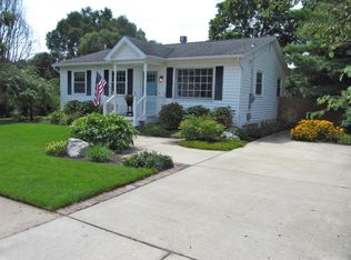 178 Highland Dr, Rockford, MI
