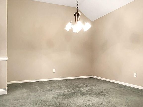 4th image of 4013 Ernest St