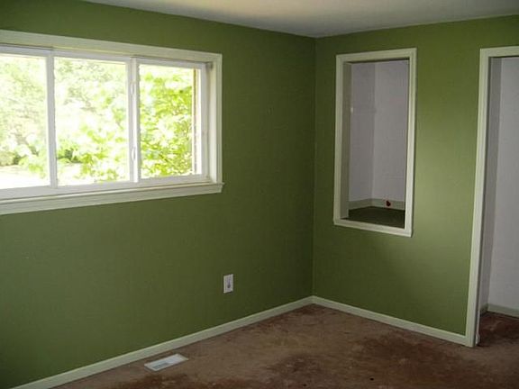 4th image of 27213 Hass St