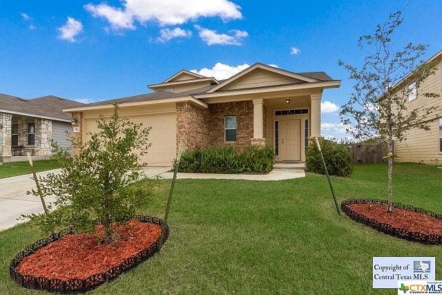 1st image of 786 Great Oaks Dr