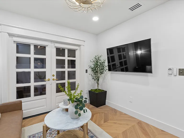 3335 E Ocean Blvd — Photo 76