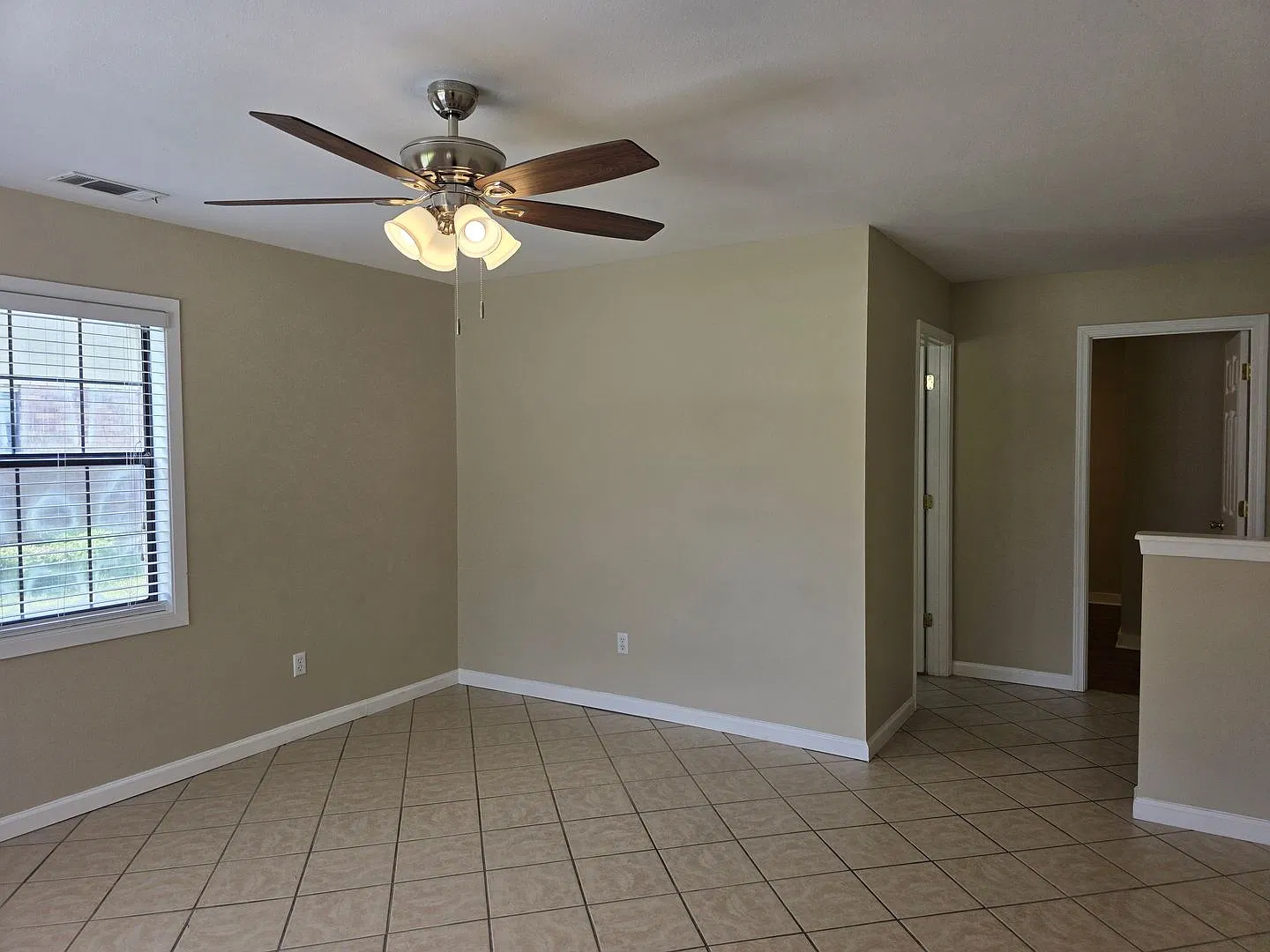 Duplex in Rincon with Lawn Care Included! — Photo 4