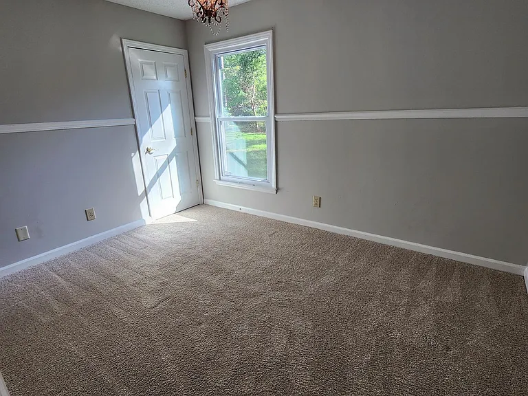 909 Bramblewood Ct — Photo 14