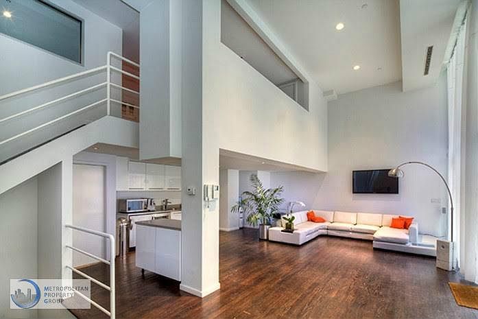 2nd image of 88 Laight St Front 1