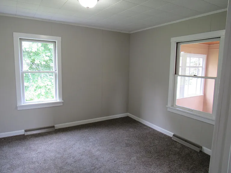 180 Columbine Ave — Photo 7