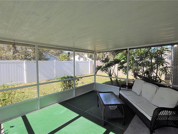 3rd image of 4117 Longfellow Dr