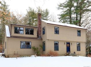 76 Meadowbrook Ln, Mansfield, CT 06250