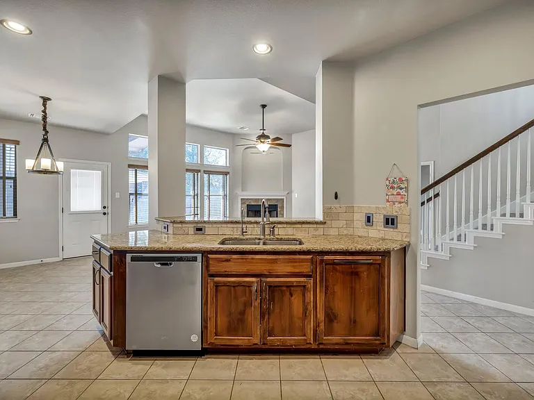 105 Latitude Ln — Photo 10