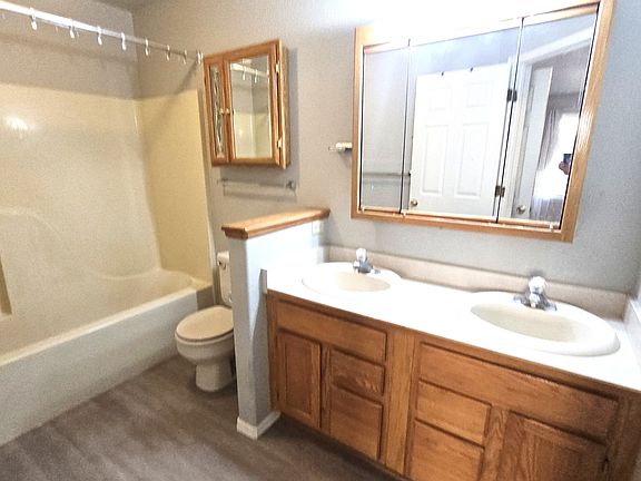 5th image of 4215 Outlook Blvd