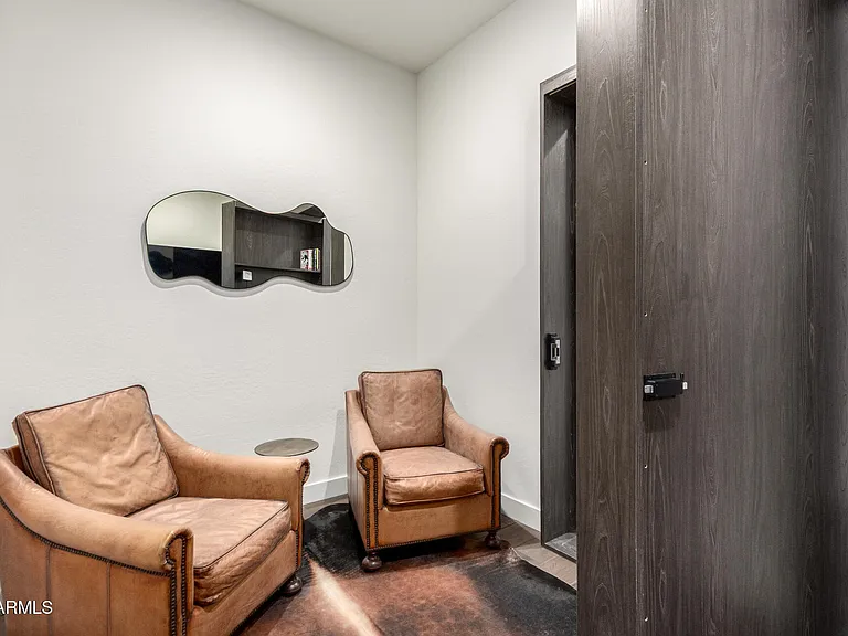 11491 N Luckenbach St — Photo 32