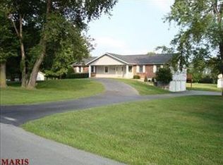 14858 Afshari Cir, Florissant, MO
